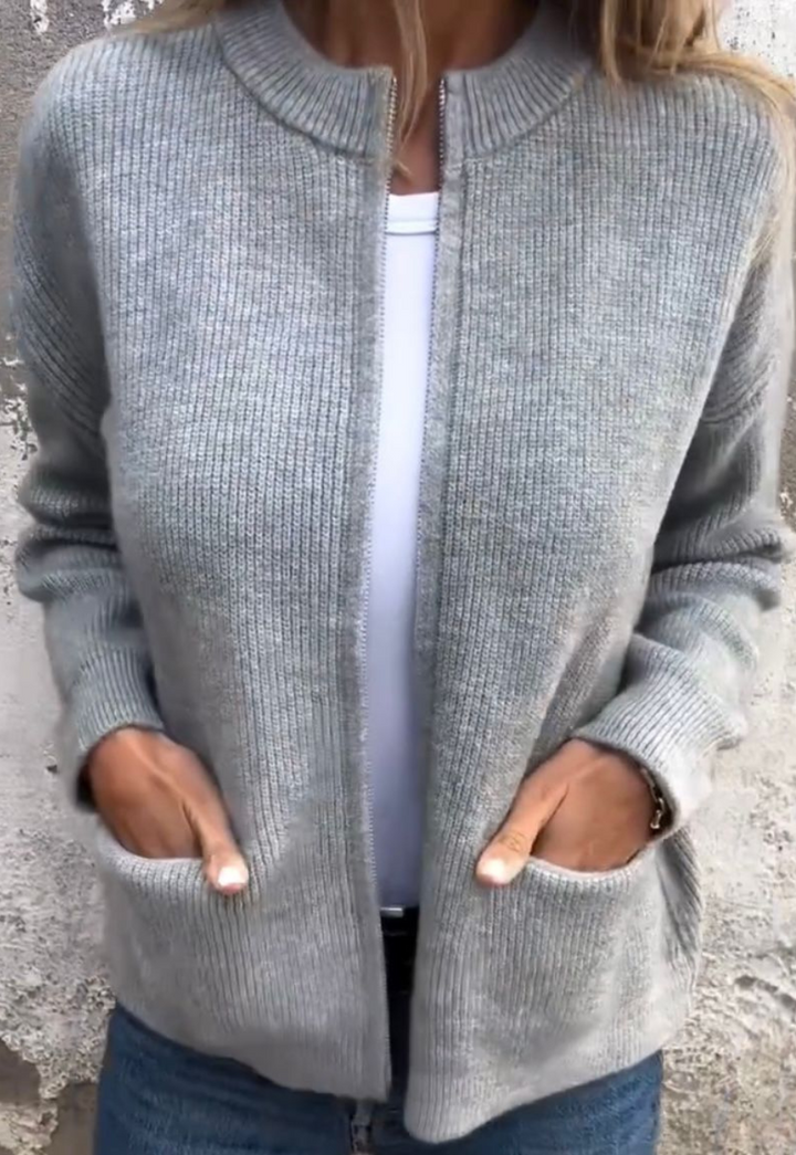 Women’s Soft Warm Long Sleeve Sweater for Everyday Wear