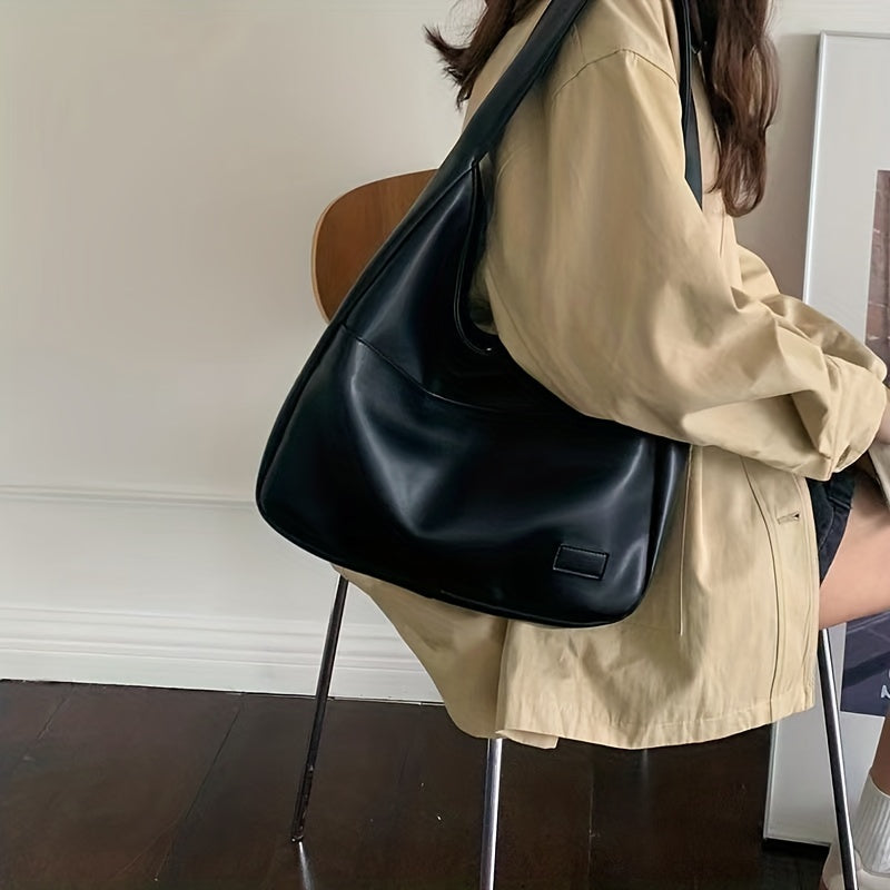 Minimalist Black Leather Hobo Bag | Everyday Chic