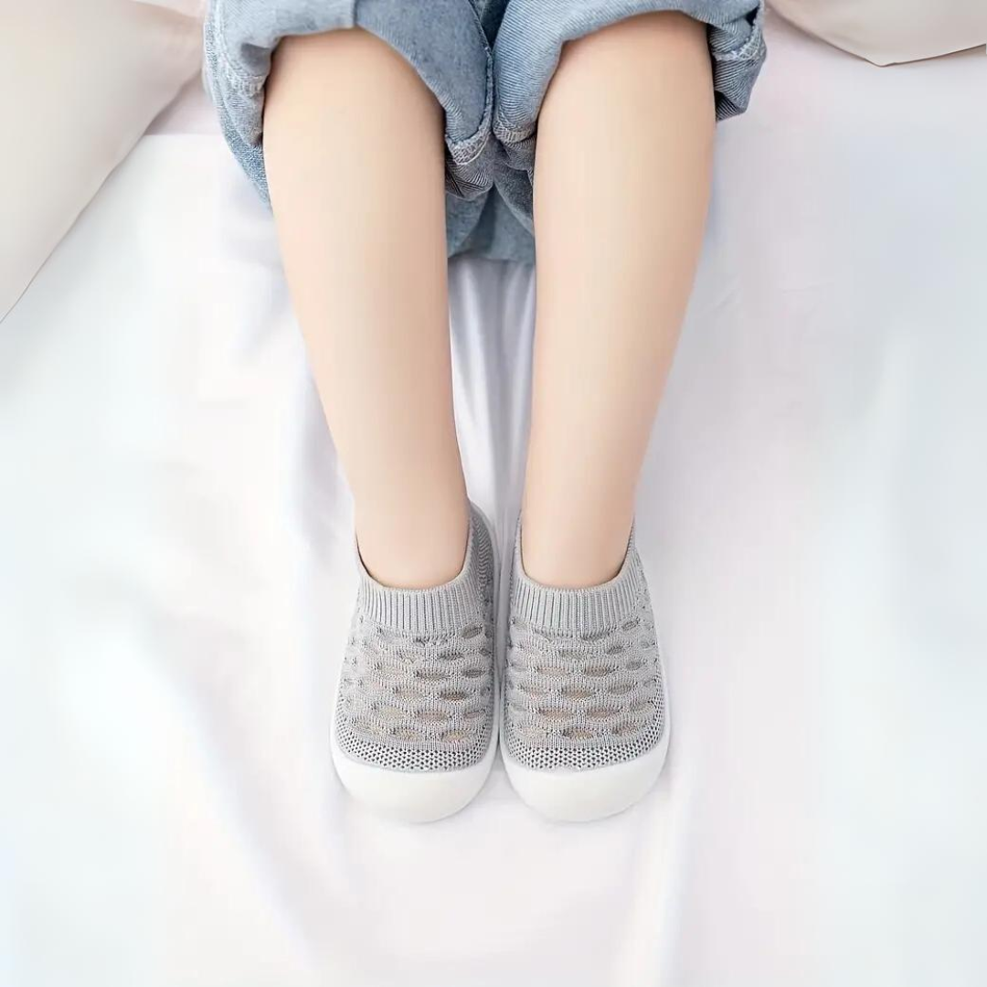 Mia | Kids Barefoot Shoes - Flexible Wide-Toe Sneaker for Babies & Toddlers