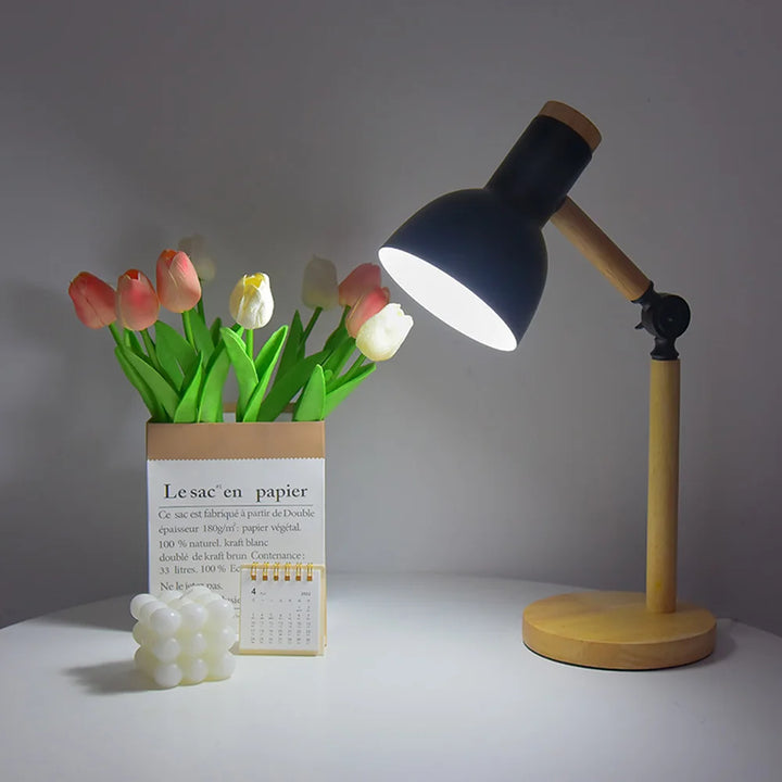 Lurka | Scandinavian Table Lamp