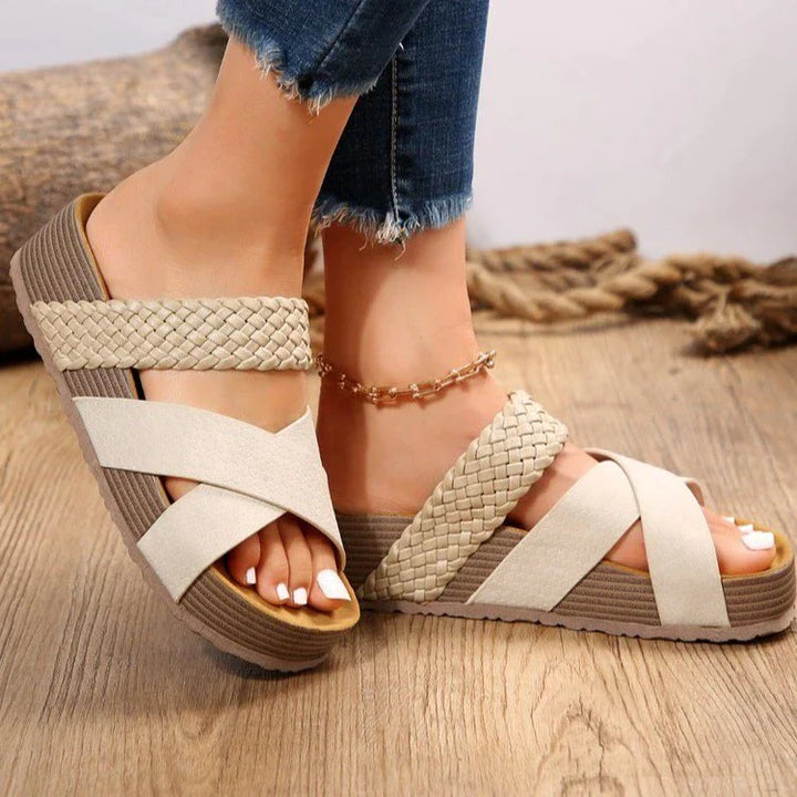 Yalina | Ergonomic Fashion Sandals for Women
