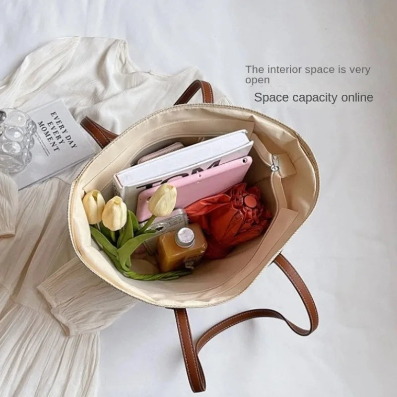 Lumen | Women’s Spacious Shoulder Bag