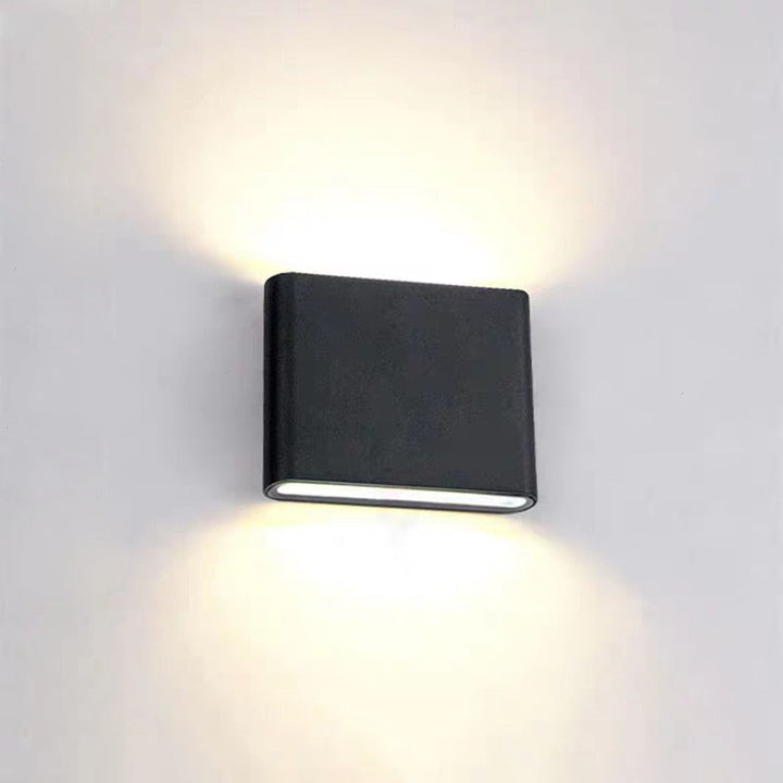 Rämkel | Modern Waterproof Outdoor Wall Light