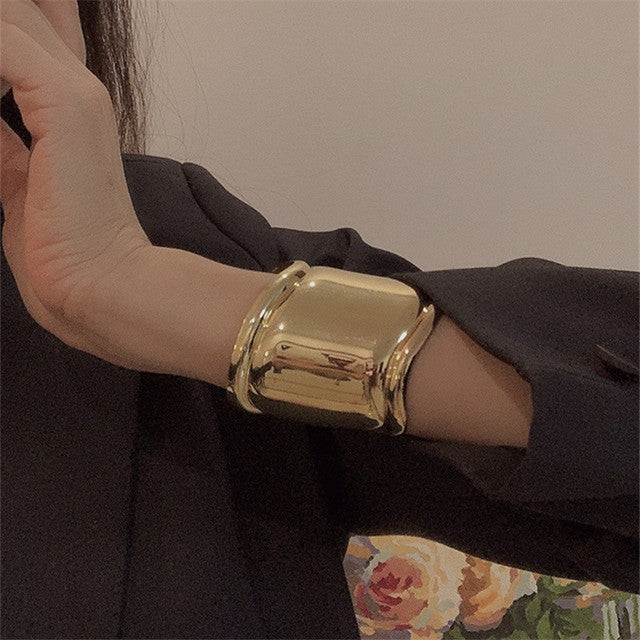 Asymmetrical Wave Bracelet