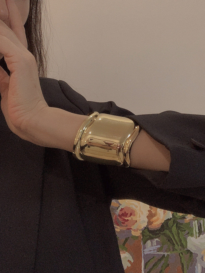 Asymmetrical Wave Bracelet