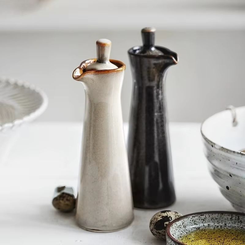 Klovik | Scandinavian Ceramic Oil Bottle – Drip-Free