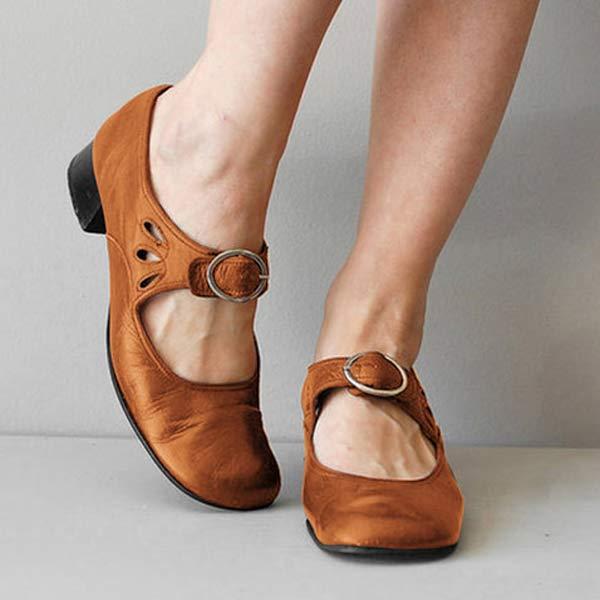 Beatrice | Vintage Shoes with a Rounded Toe