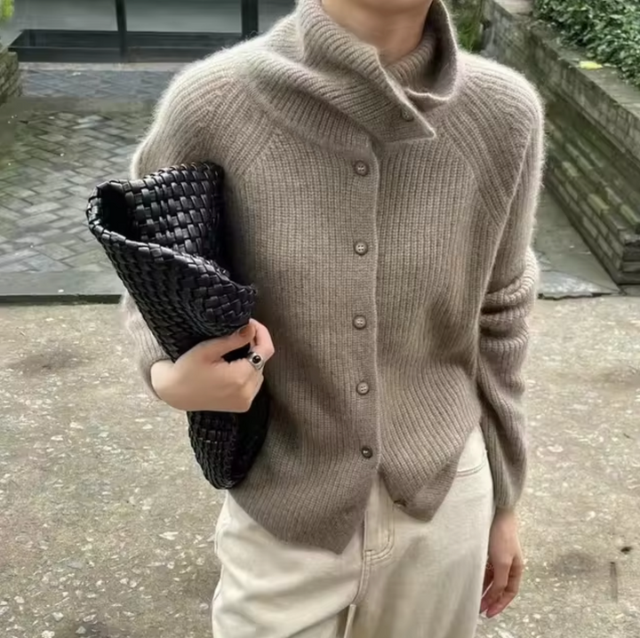 Verlora Wool Blend Turtleneck | Cozy High-Neck Knit Pullover