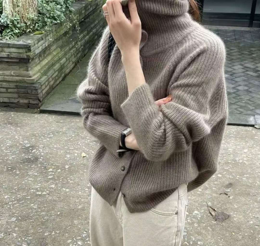 Verlora Wool Blend Turtleneck | Cozy High-Neck Knit Pullover