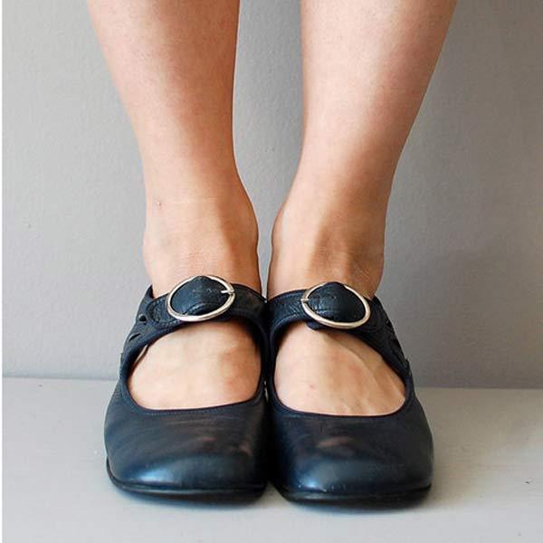 Beatrice | Vintage Shoes with a Rounded Toe