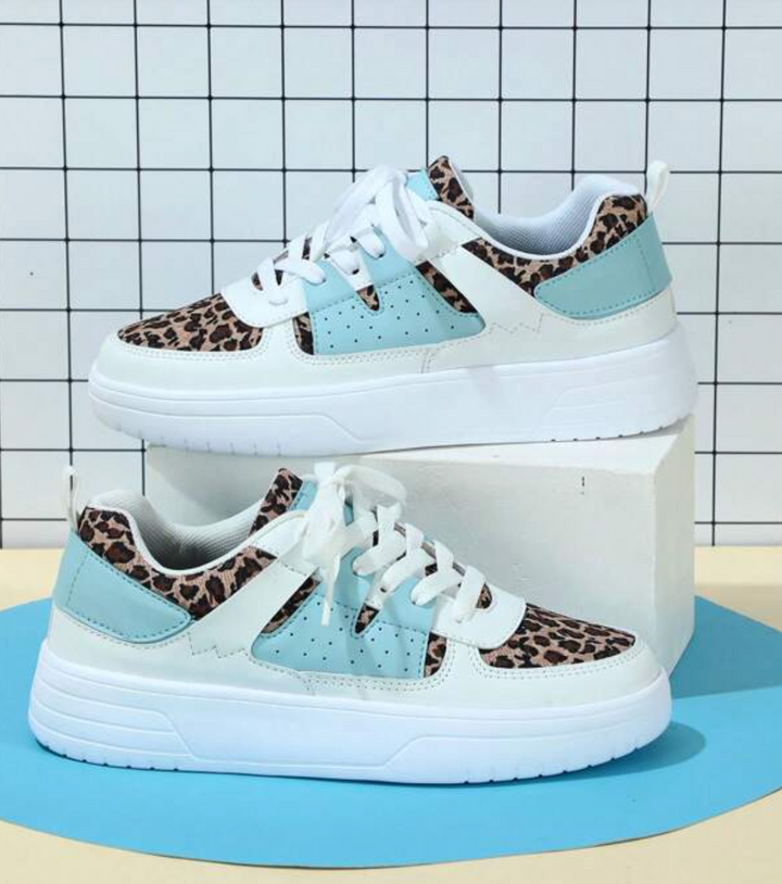 Penelopa | Lightweight & Comfortable Women’s Sneakers