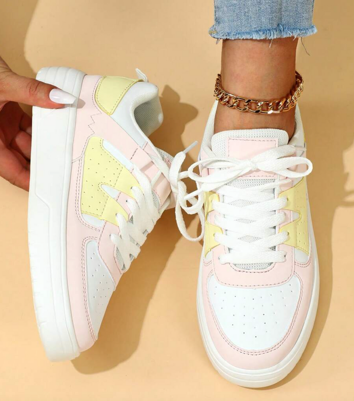 Penelopa | Lightweight & Comfortable Women’s Sneakers