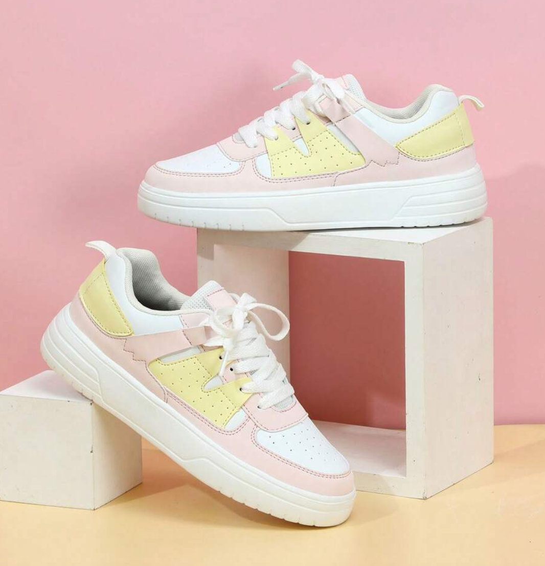 Penelopa | Lightweight & Comfortable Women’s Sneakers