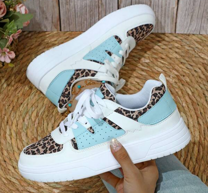 Penelopa | Lightweight & Comfortable Women’s Sneakers