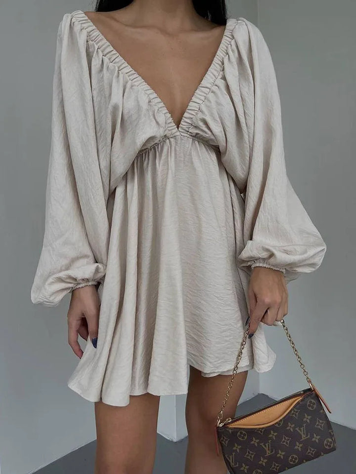 Vaenya | Boho Mini Dress with Long Sleeves and V-Neck