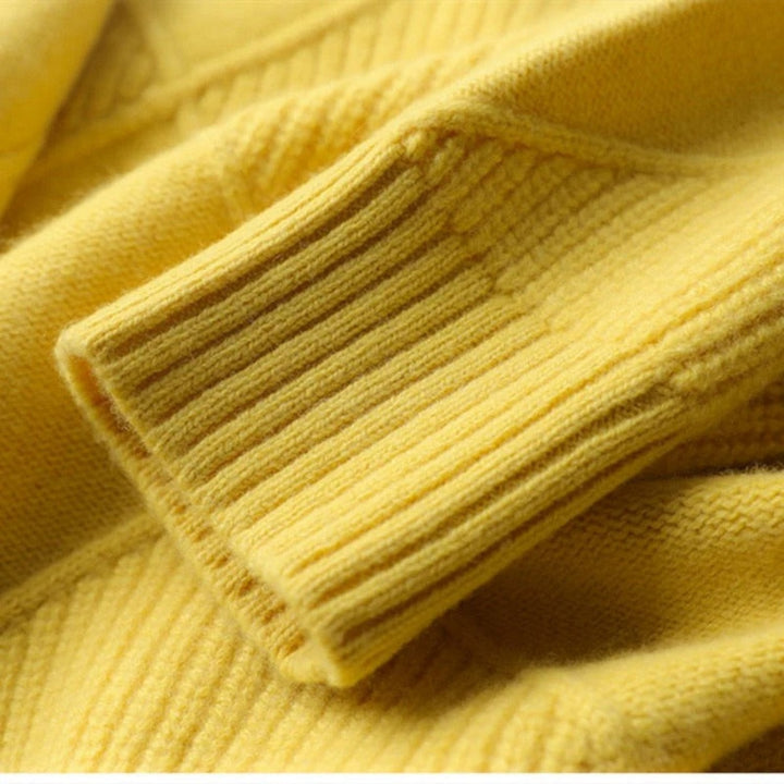 Elegant Women's Turtleneck Sweater | Warm & Cozy