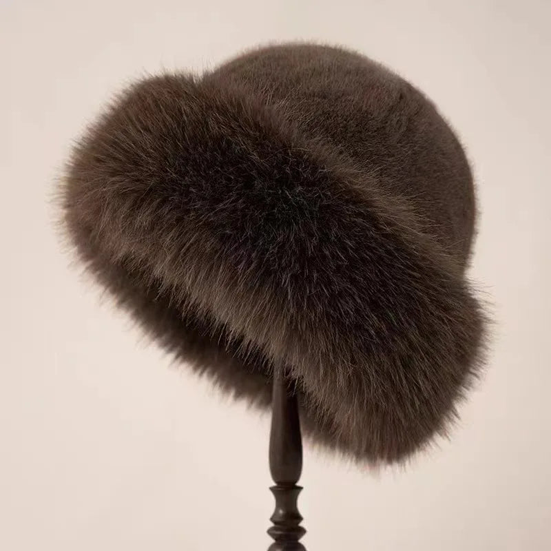 Plush White Faux Fur Hat | Winter Luxury & Supreme Warmth