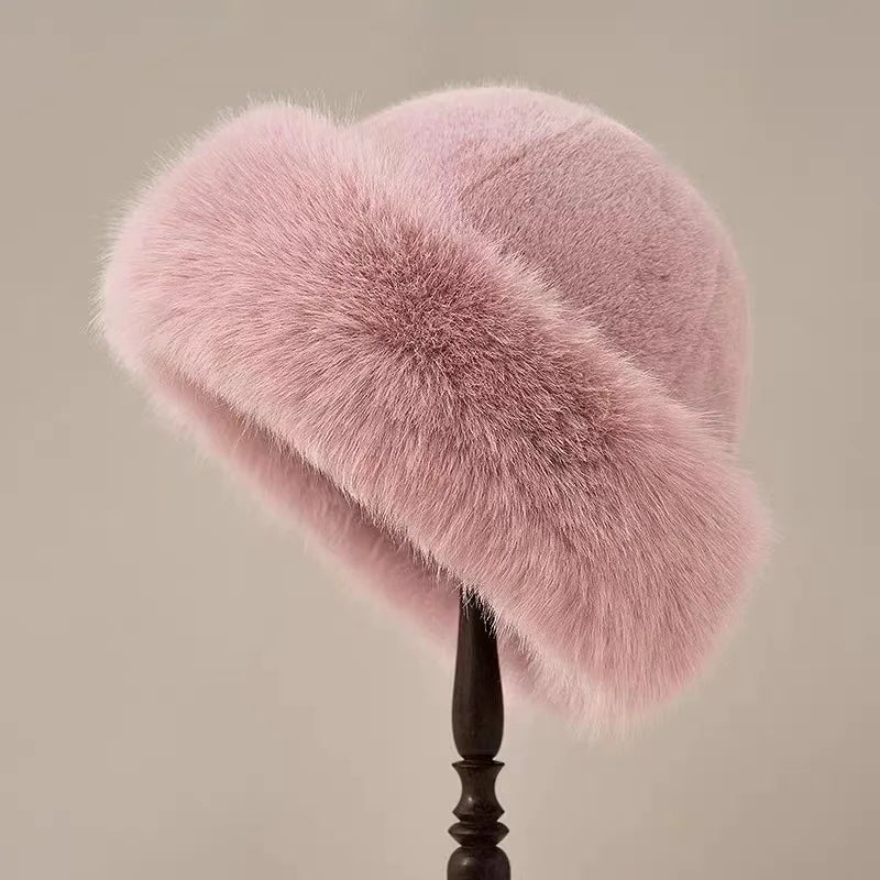 Plush White Faux Fur Hat | Winter Luxury & Supreme Warmth