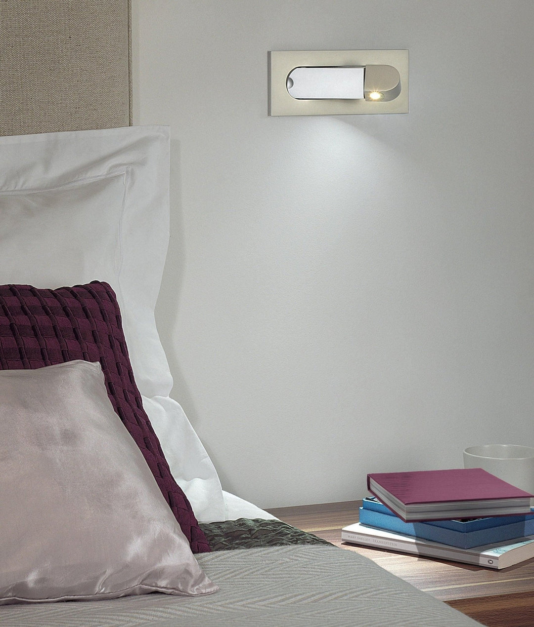 Brevik | Adjustable Bedside Reading Light