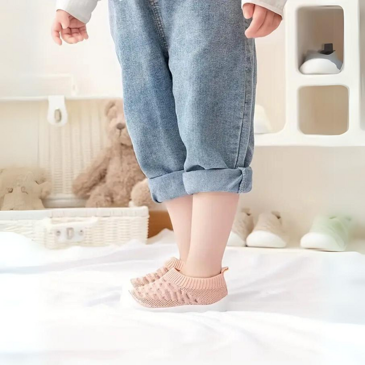 Mia | Kids Barefoot Shoes - Flexible Wide-Toe Sneaker for Babies & Toddlers