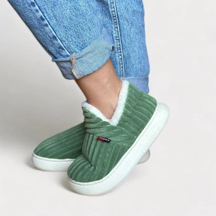 Unisex Aloe-Design Winter Slippers | Cozy Lining & Non-Slip Sole