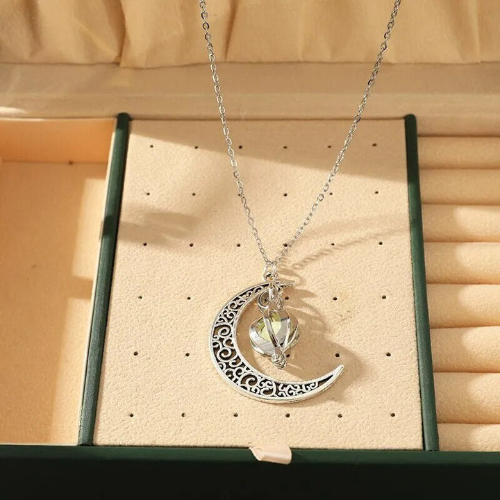 Riley | Moonstone Pendant Necklace
