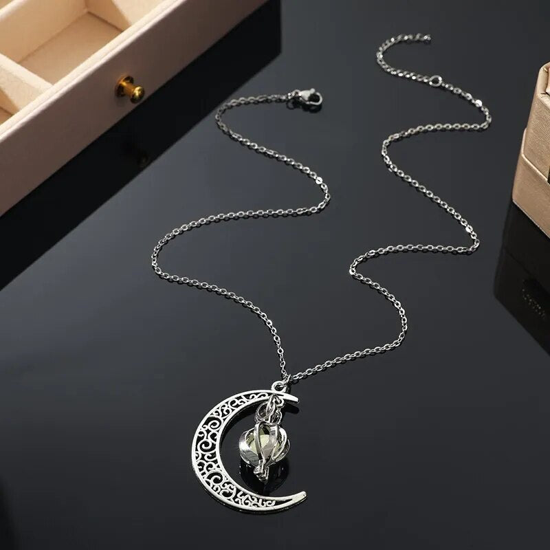 Riley | Moonstone Pendant Necklace