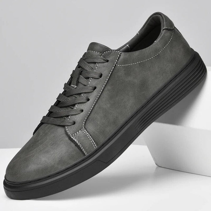 Men’s Classic Lace-Up Shoes