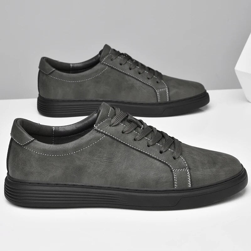 Men’s Classic Lace-Up Shoes