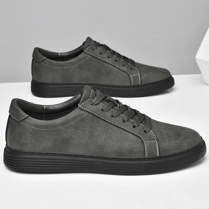 Men’s Classic Lace-Up Shoes