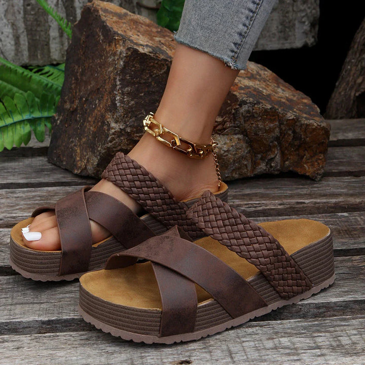 Yalina | Ergonomic Fashion Sandals for Women
