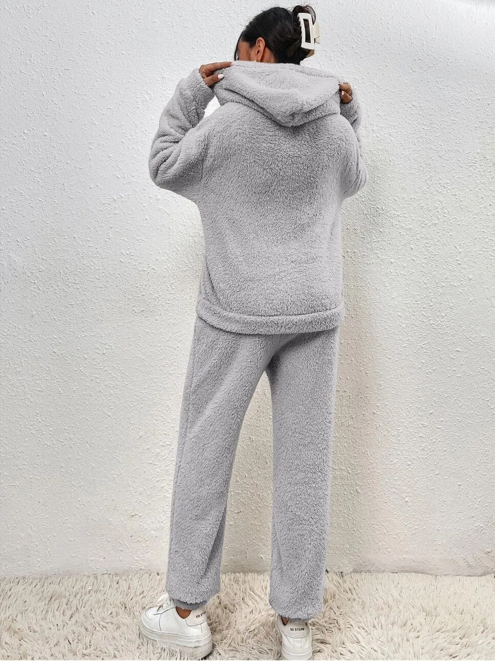 Women's 2-Piece Fleece Lounge Set | Cozy Hoodie & Jogger Pants