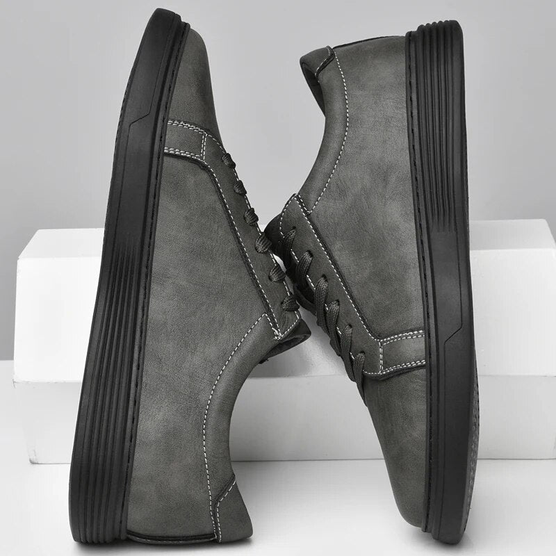 Men’s Classic Lace-Up Shoes