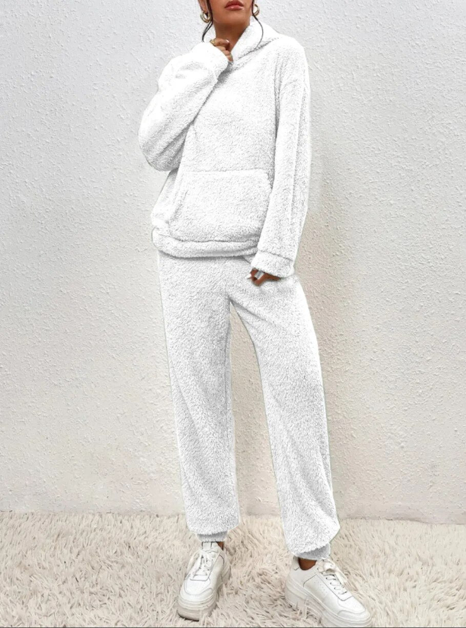 Women's 2-Piece Fleece Lounge Set | Cozy Hoodie & Jogger Pants