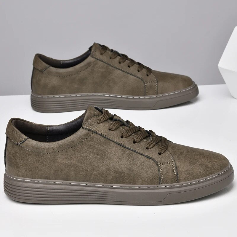Men’s Classic Lace-Up Shoes