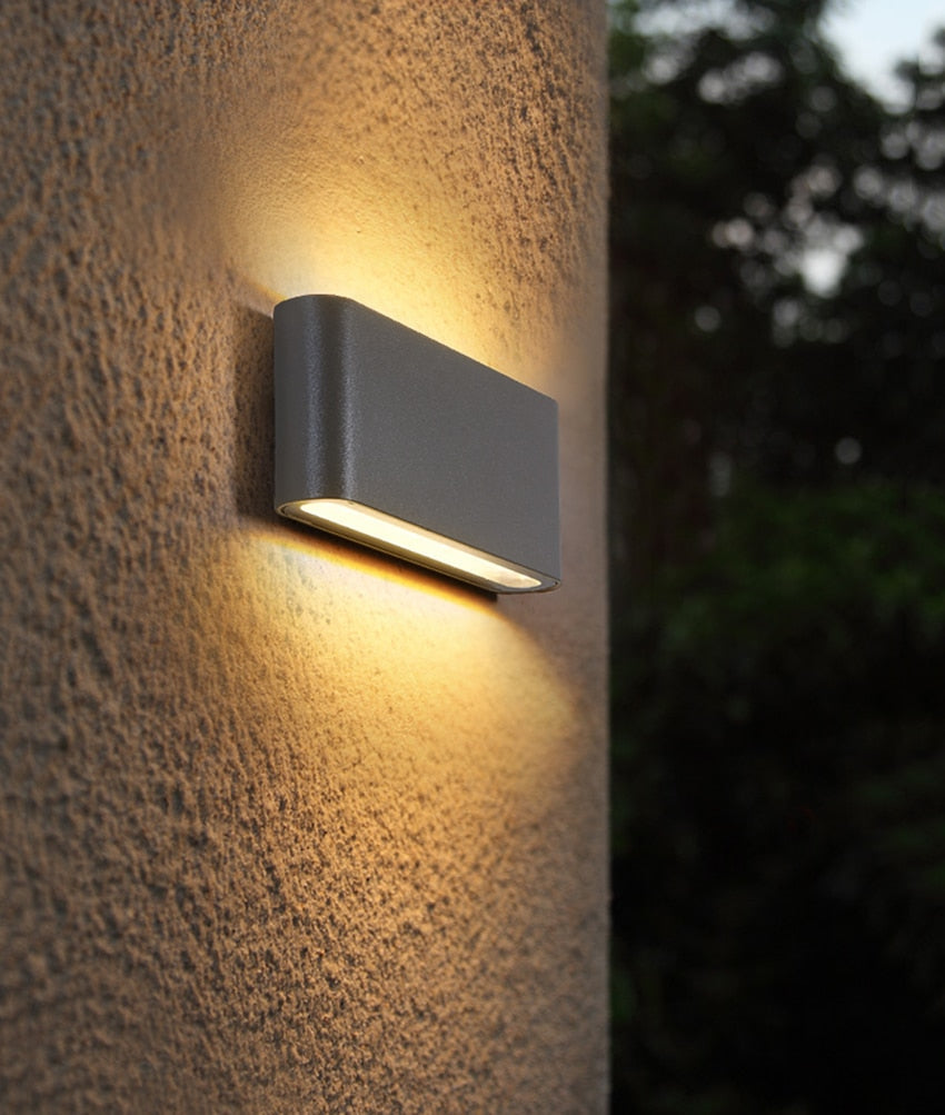 Rämkel | Modern Waterproof Outdoor Wall Light