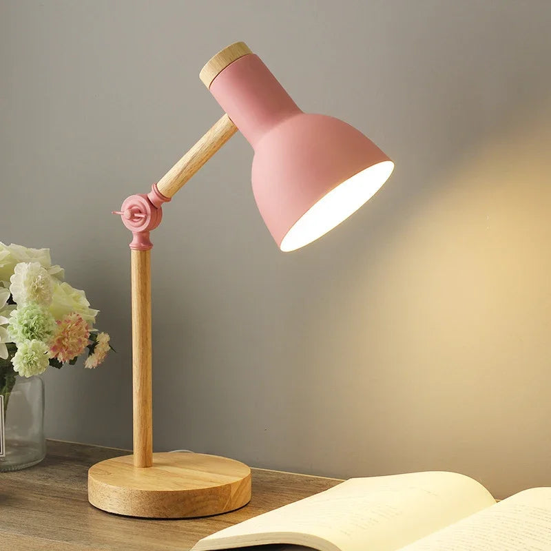 Lurka | Scandinavian Table Lamp