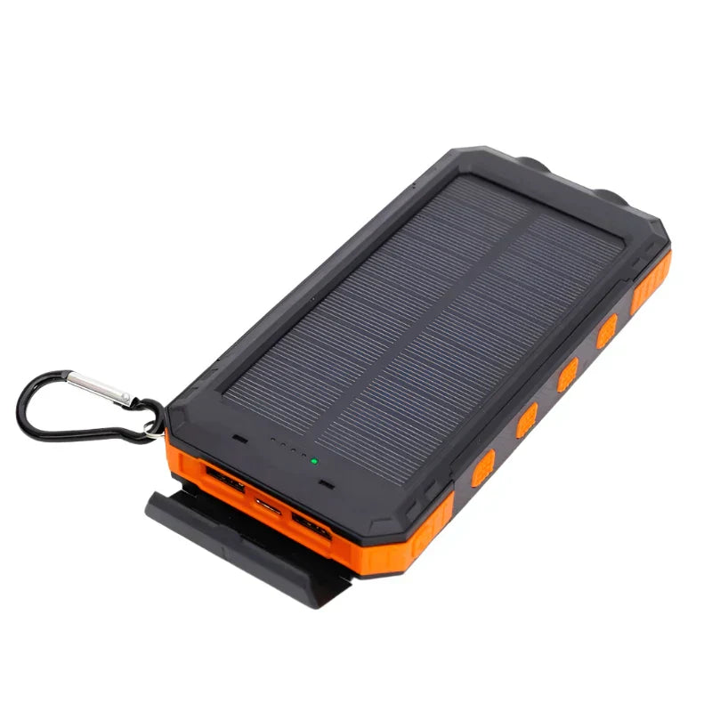 Dean | Pro Solar-Powered Power Bank with Built-in Flashlight