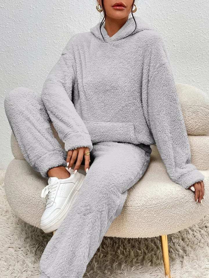 Women's 2-Piece Fleece Lounge Set | Cozy Hoodie & Jogger Pants