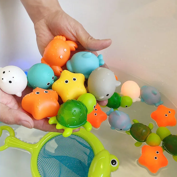 Glowing Friends Bath Toy Set
