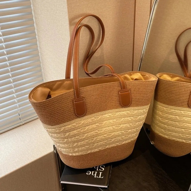 Lumen | Women’s Spacious Shoulder Bag