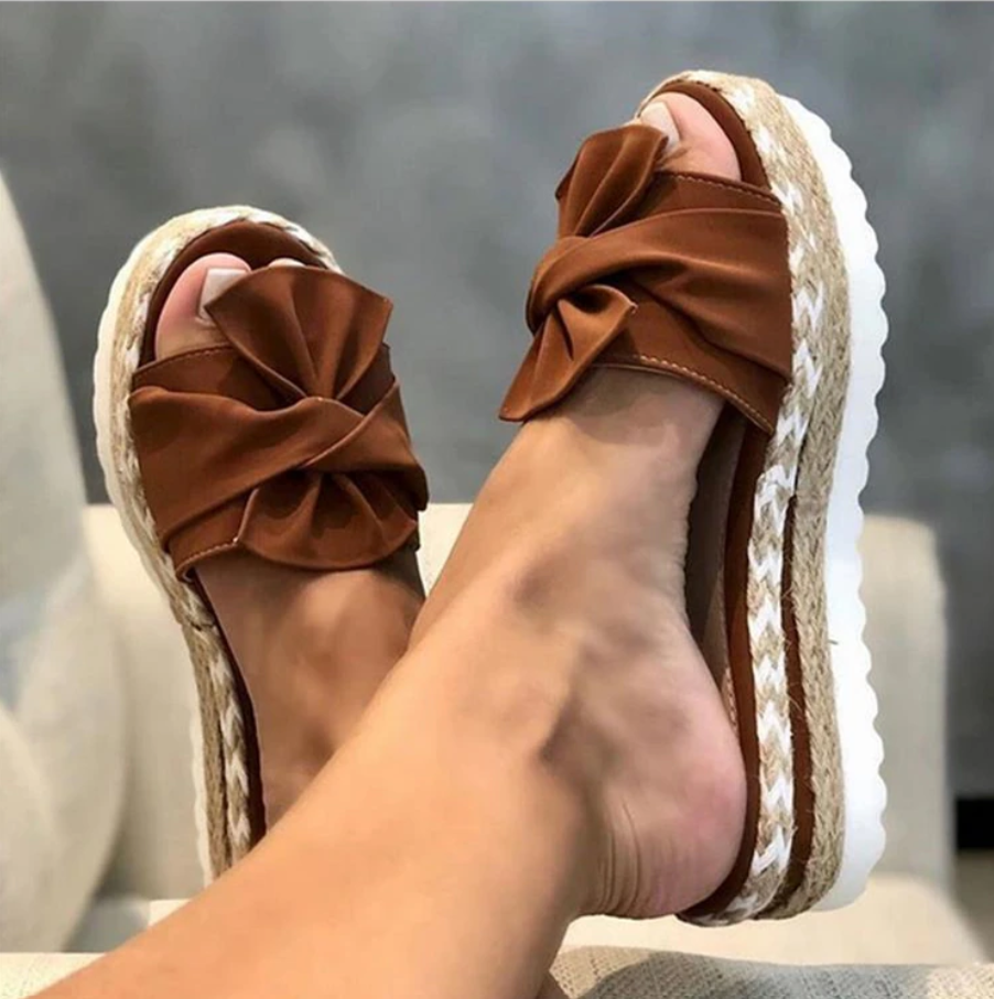 Loreth | Ergonomic Sandals with Bow