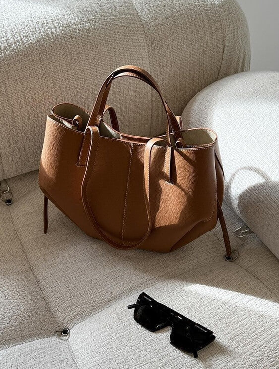 Women’s Vintage Style Spacious Shoulder Bag