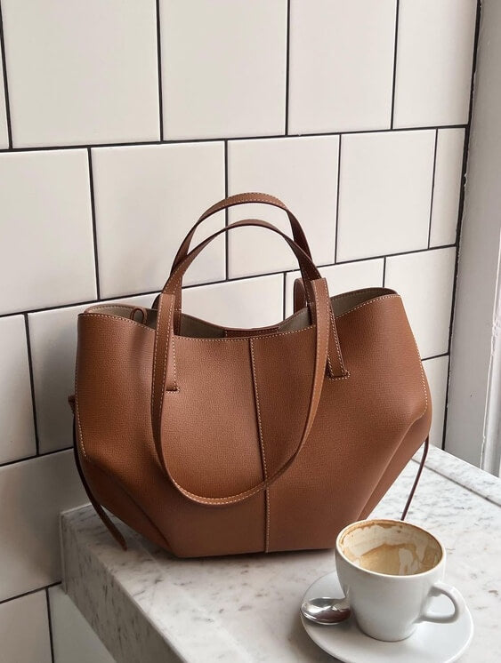 Women’s Vintage Style Spacious Shoulder Bag