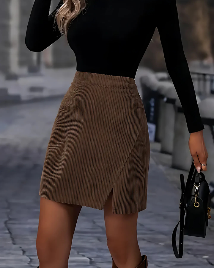 Querra | Women’s Ribbed Knit Mini Skirt