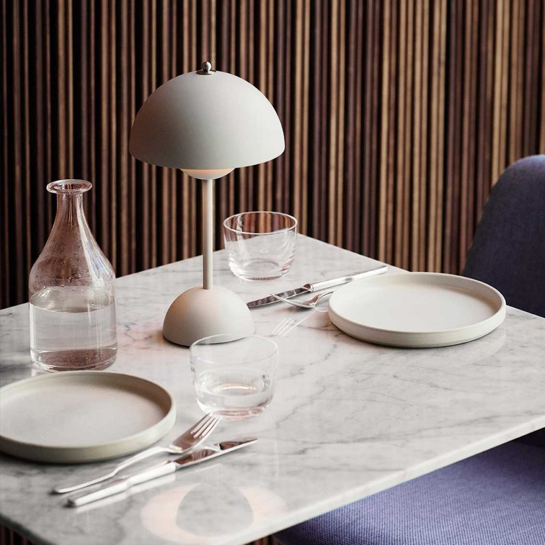 Stüna | LED Table Lamp