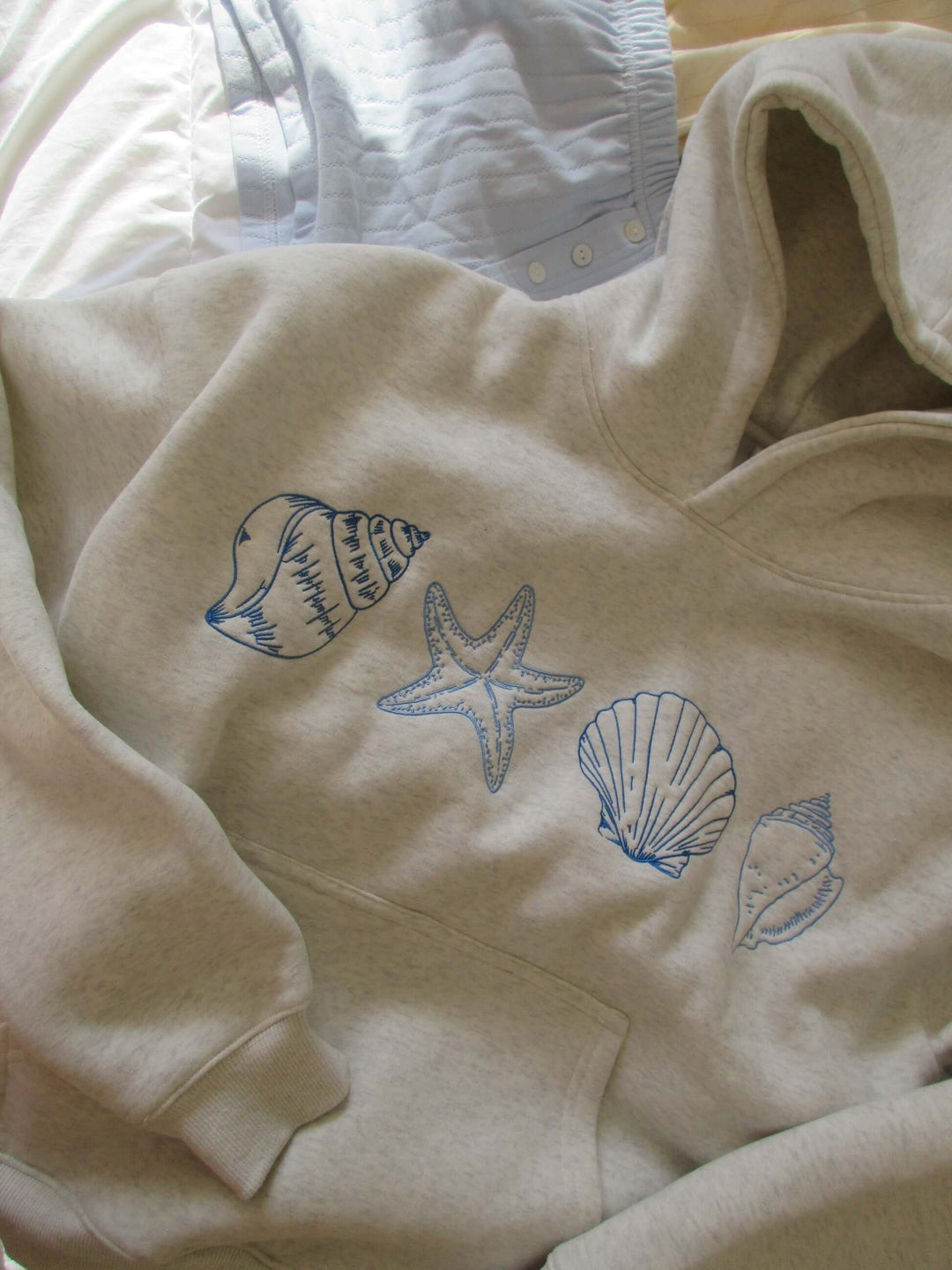 Women’s Seashell-Print Hoodie | Casual Cozy Pullover