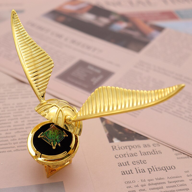 Sienna | Gold-Plated Movable Wing Ring Box