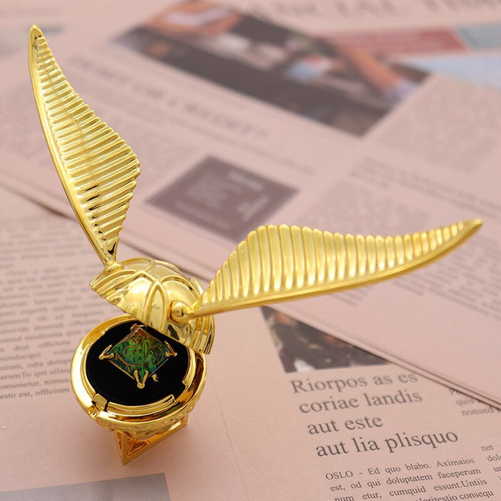 Sienna | Gold-Plated Movable Wing Ring Box