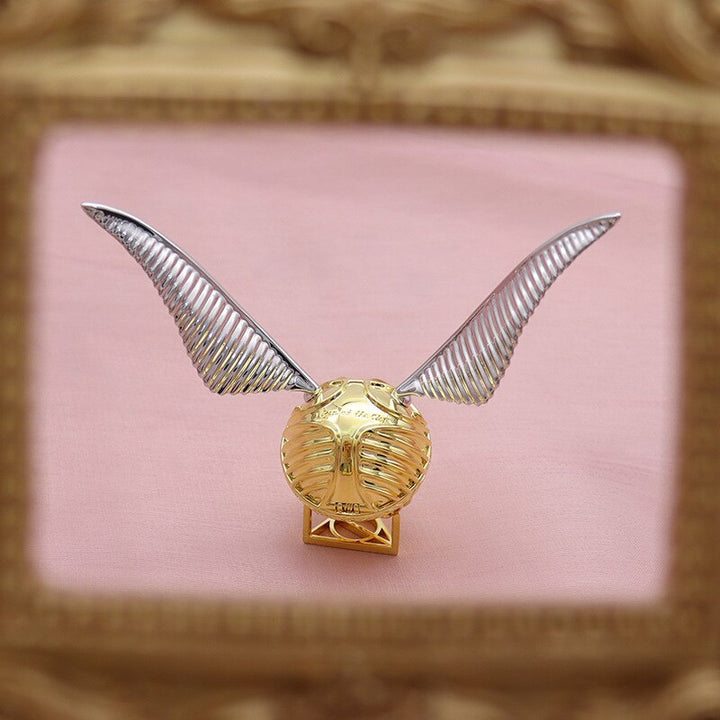 Sienna | Gold-Plated Movable Wing Ring Box
